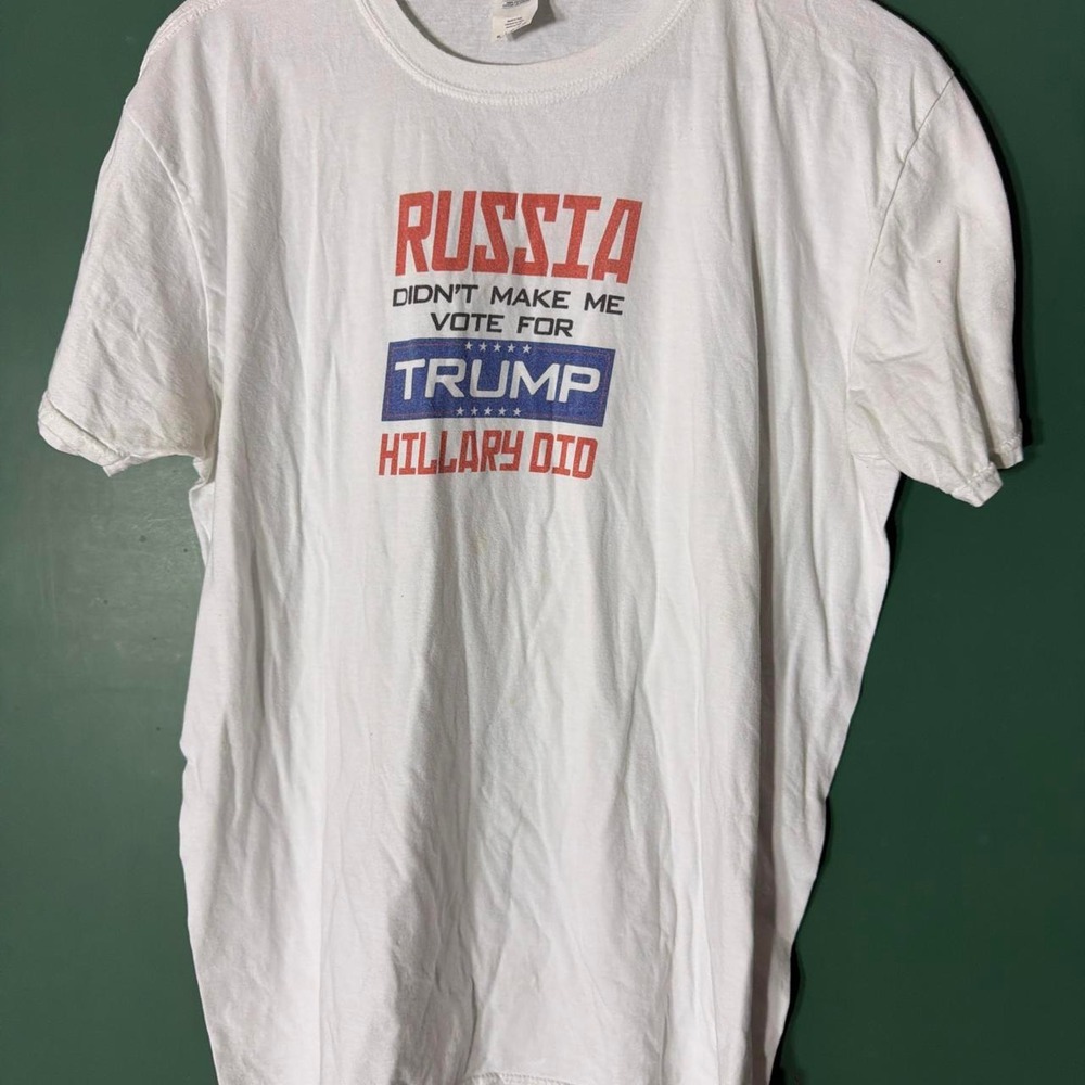 Gildan Mens Vintage 2016 Trump Hillary Election T-Shirt White XL